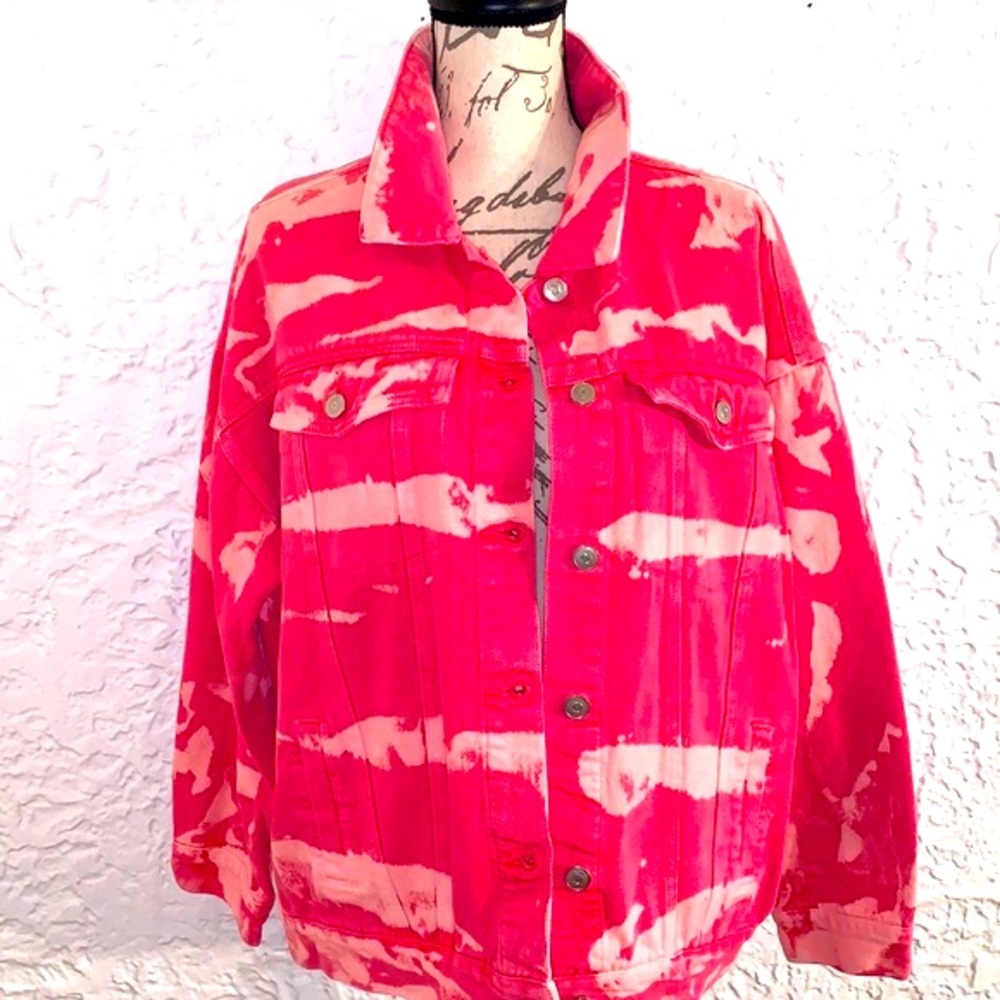 🌸NWT Boutique Rad Pink Tie Dye Boyfriend Jean Jacket